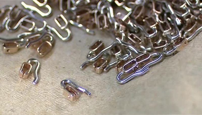 NOW COME LITTLE HOOKS CALLED PAD ARMS