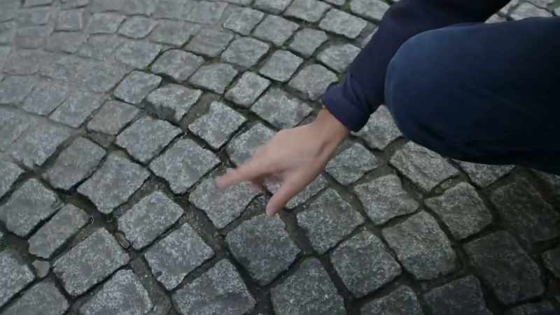 Now this here, okay, these are typical parisian cobblestones