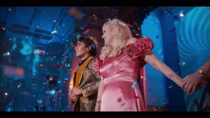 Now it is time for our king and queen to take their dance