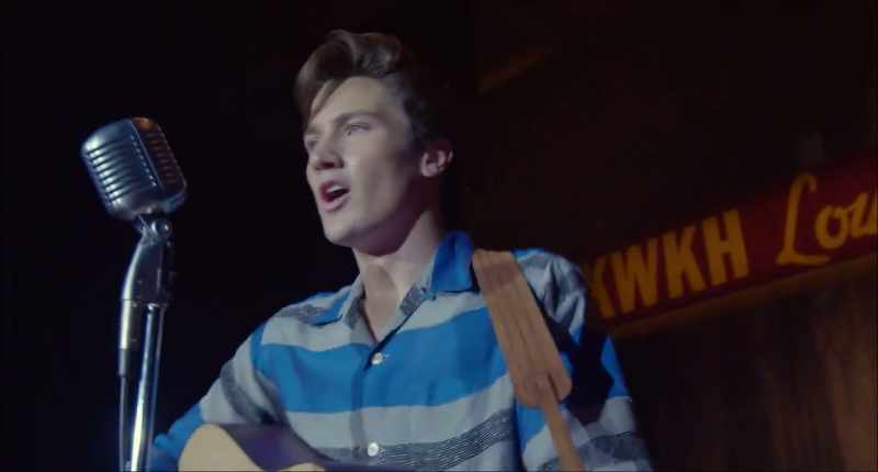 ��♪ Now, listen to me baby