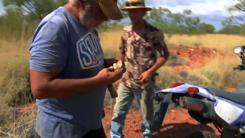 Now, not only potch, but traces of pure pipe and boulder opal