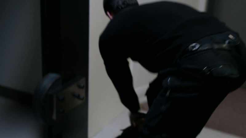 Now, the floor behind the escape hatch