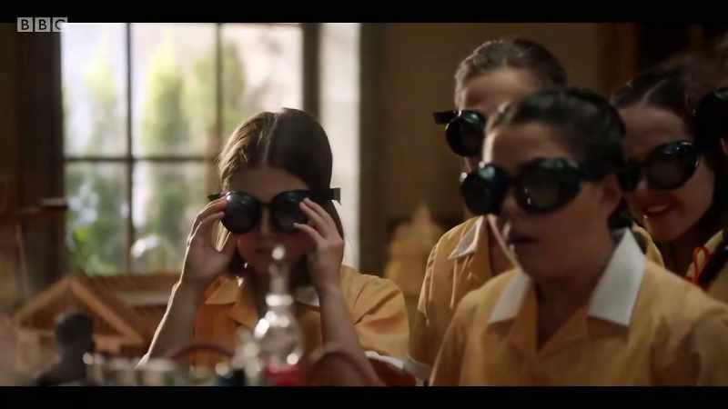 Now watch carefully, girls. Oh, that stench!
