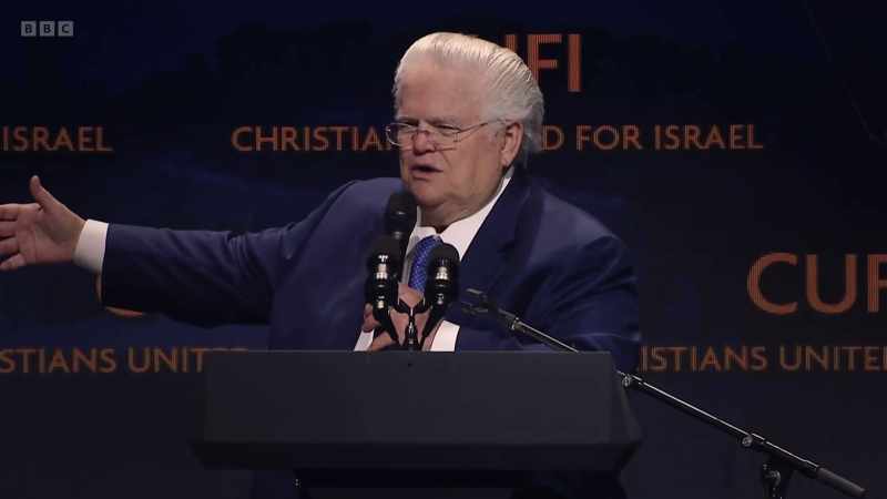 Now, would you give a thunderous welcome