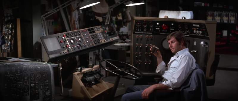 Nuclear reactor indicator Upper right console amber light