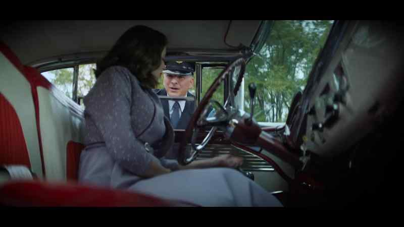 Officer? -Could you step out