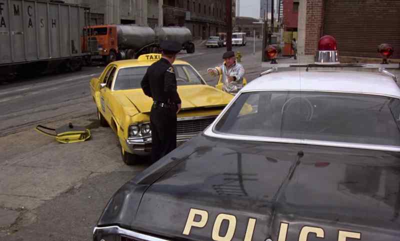 Officer, that goat's a guy. - The goat?