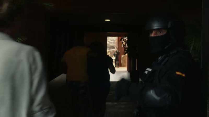 OFFICER SPEAKS SPANISH
