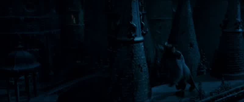 Belle! You came back! - I tried to stop them! - Stay there! I'm coming