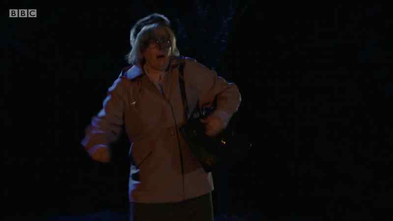 Oh, Boabby! Boabby, help me! Whit?