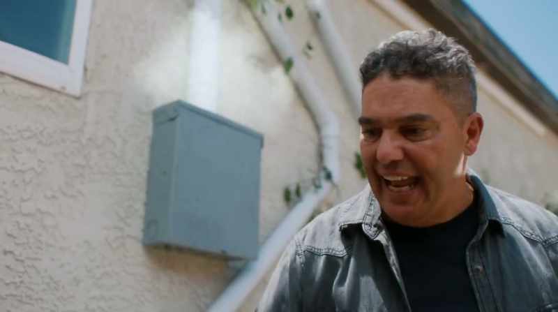 Oh, God! Chemical warfare, Benny!Get out!