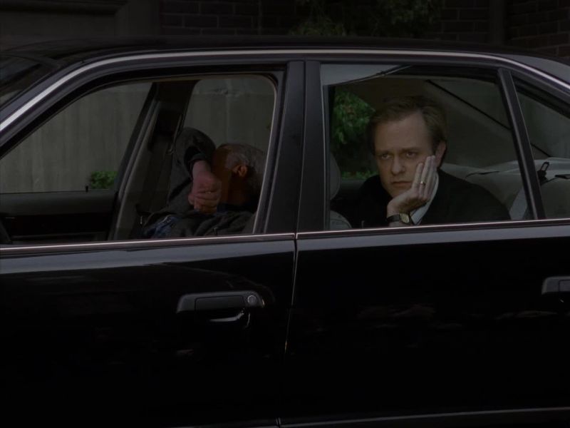 Oh, my God. Frasier set his news stand on fire