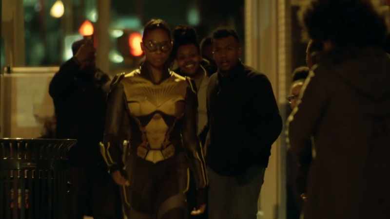 Oh, my God. Look! -[man] It's Thunder!