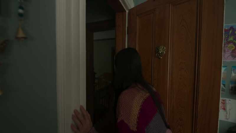 Oh, you got a sister? - Yeah. She's chill