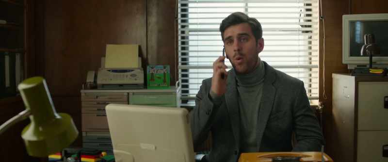 Oh, hi, Dad. - [man through phone] Hi, Mr. Agonist