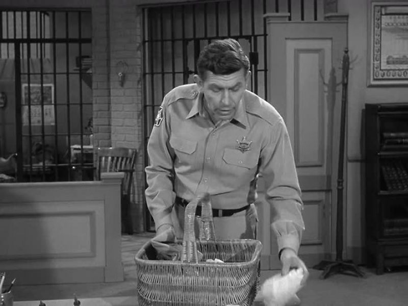 OH, HOWDY, BARN -- ABOUT READY FOR LUNCH?