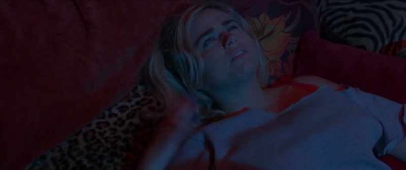 Oh I feel hot, I feel hot, hot