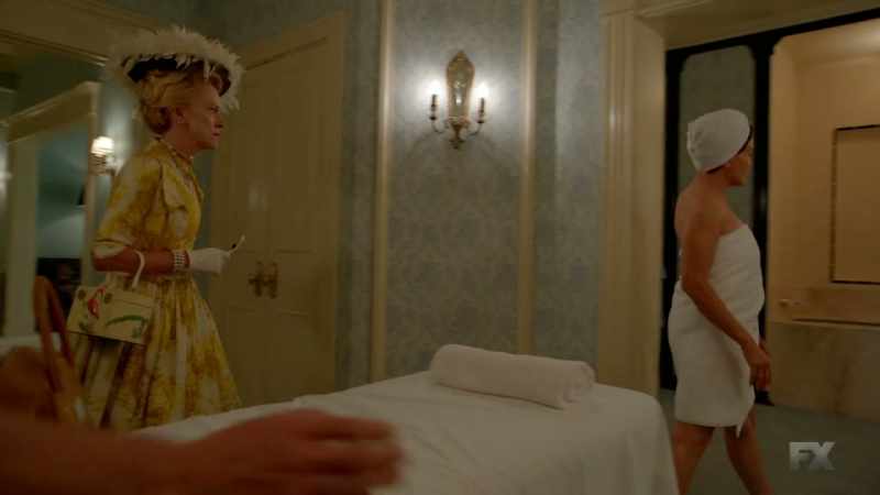 Oh, i told you then, hedda, i didn't go to louella