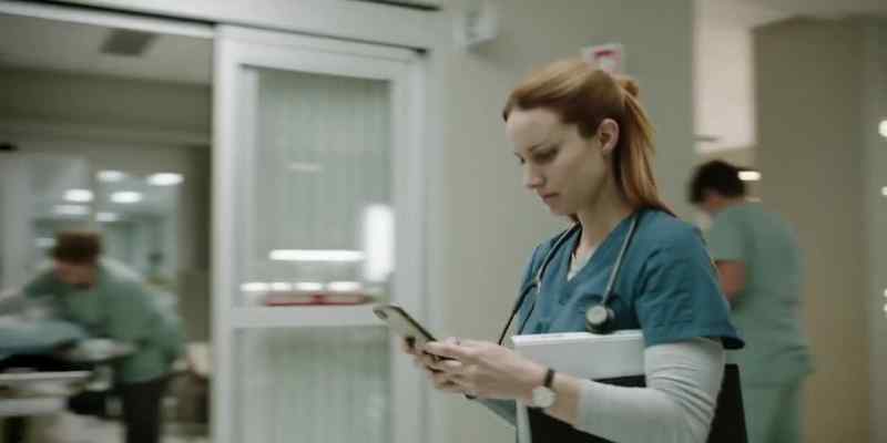 Oh, I'm sorry, I'm just... - Texting and walking?