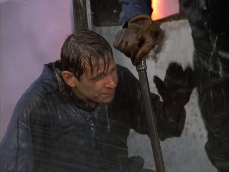 Oh, it's stuck. l gotta go out!