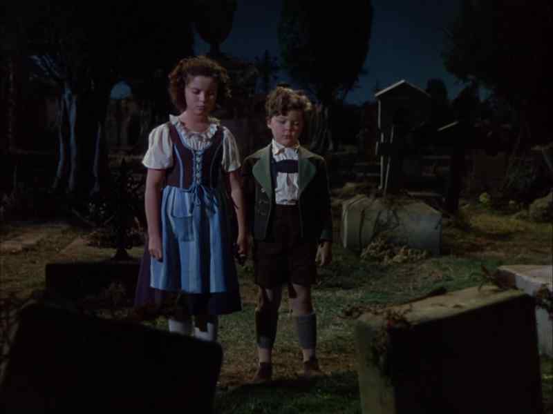 Oh, look. It's Granny's and Grandpa's graves
