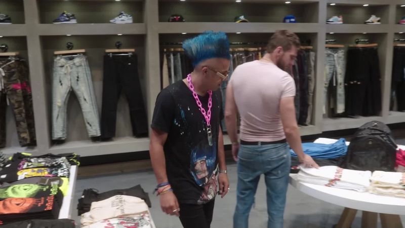 Oh, that looks cool. That might fit your style, no?