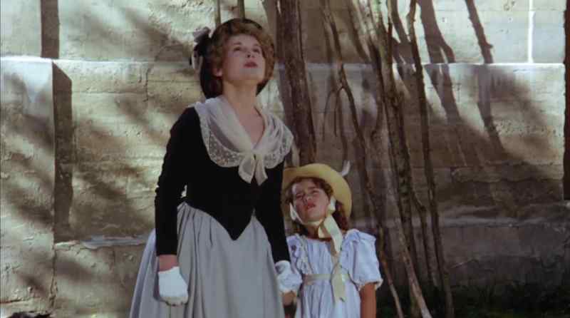 Oh, Lucy! Look! Look!