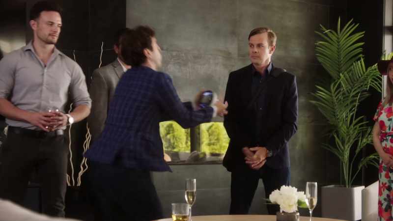Oh, oh. (laughs)