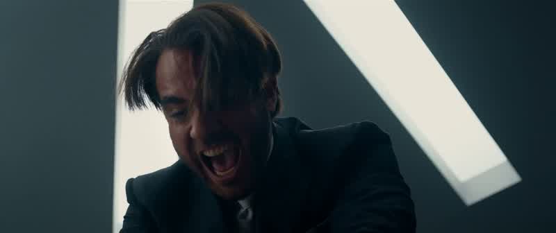 Oh! What happened? Did I get him? De Luca's got the bomb on the helicopter. Get up! Oh, fuck me! I g