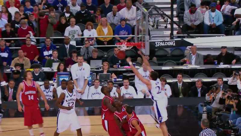Oh, Sasha Kaun bangs it down! And the foul