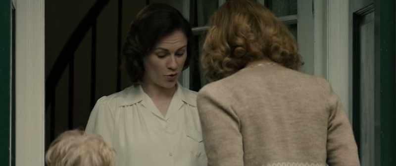 Oh, my shoes don't match. -No, they don't