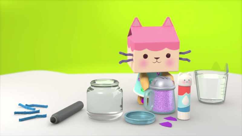 OK, first we're gonna draw a kitty face on the jar