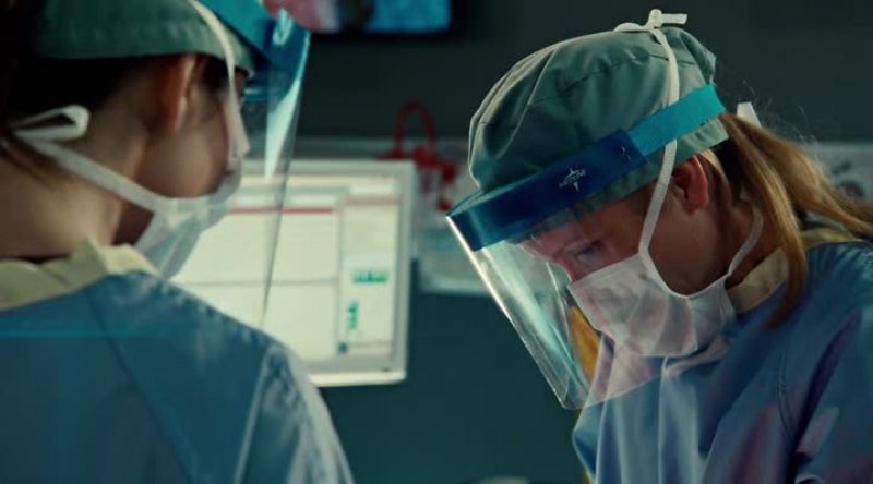 Okay, aorta is clamped. No blood going to the lower organs