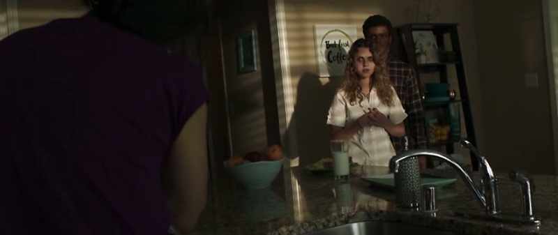 Okay. Come here. I make you the lunch