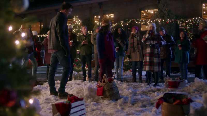 Okay, teams, let the snowman building begin!