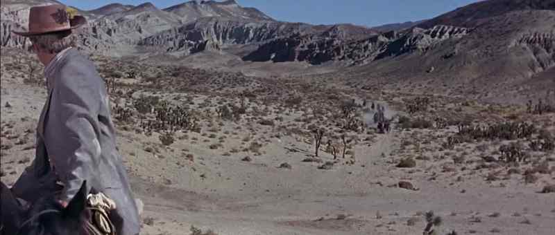 �� Old Mexico is just ahead, so, gambler, move along ♪