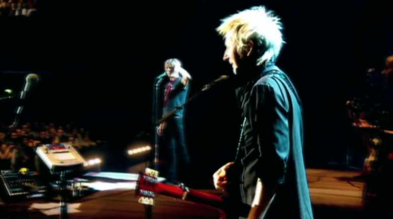 On guitar, from Dublin's fair city