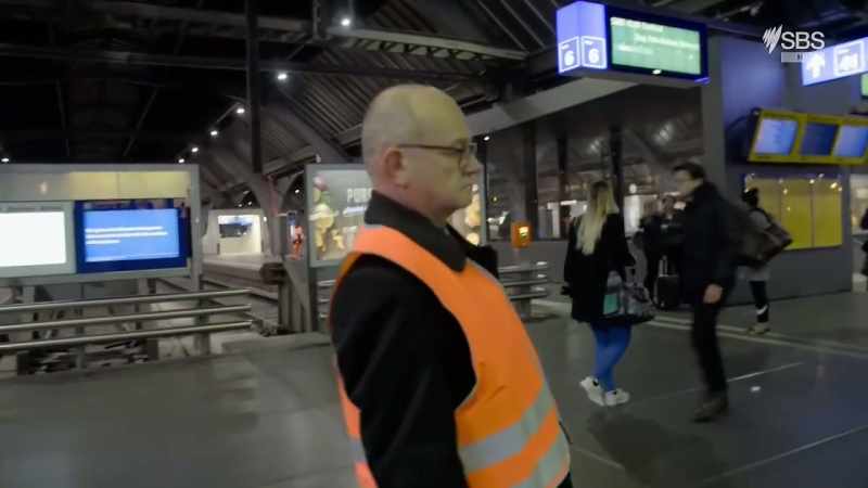 On the platforms, customer supervisor Erwin Brun is sadly well aware