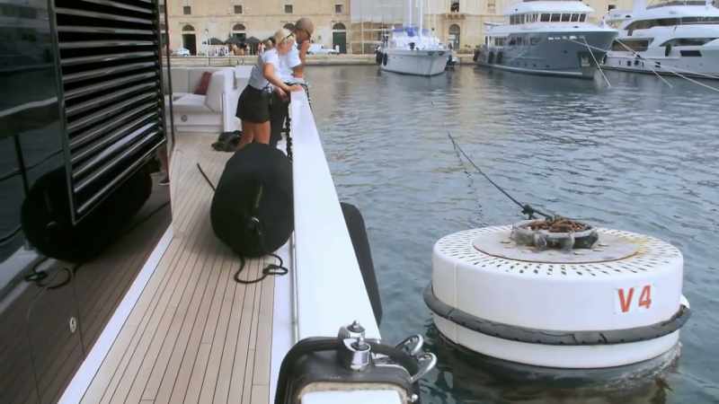 One meter to V4, port quarter