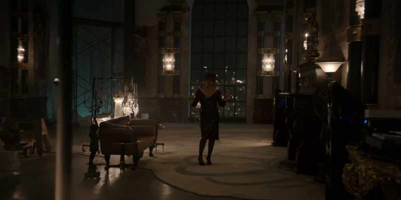 �� Only shadows I'll see ♪