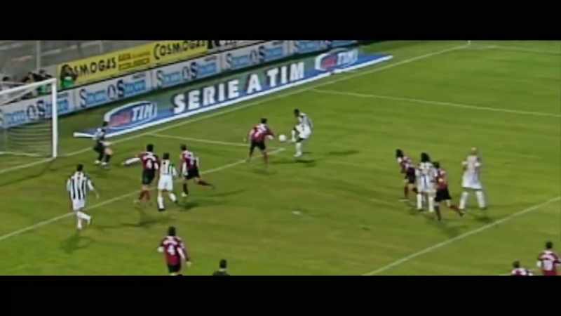 Only two minutes left. Juve's attacking