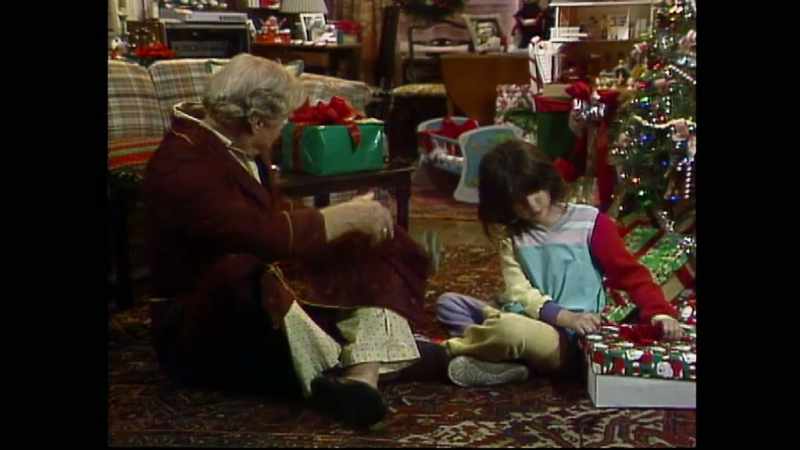 Ooh, it's heavy. I love heavy presents