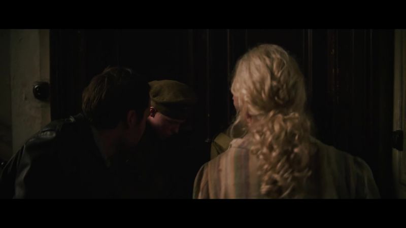 Open up! This is the British army!
