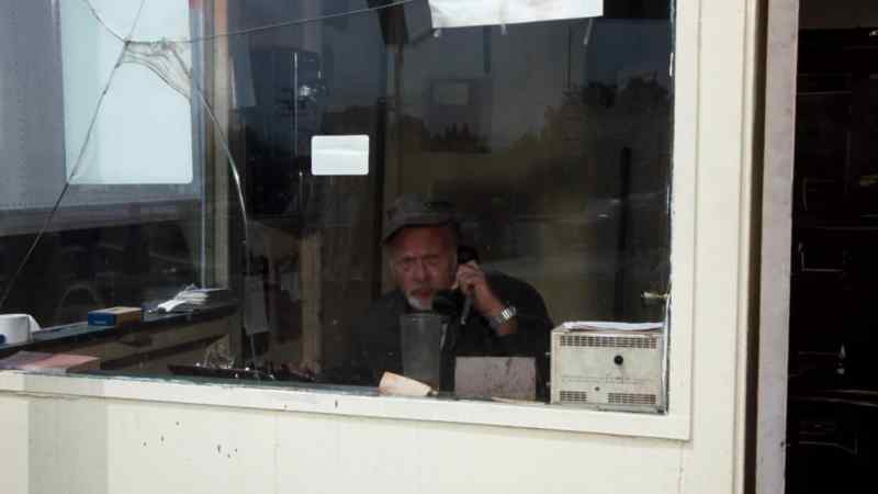 Operator, get me the police and hurry!