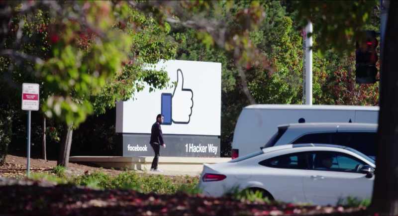 Orang-orang tergantung kepada Facebook