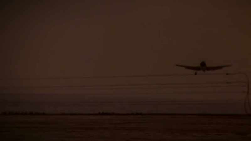 OTHERS MAKE IT BACK AND RISK LANDING