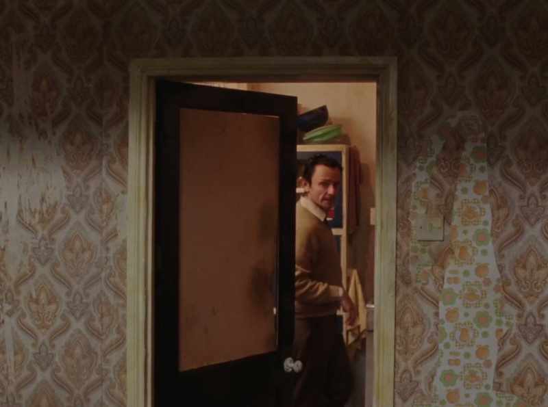 Out? - Huh. You're staying here, mate! Huh