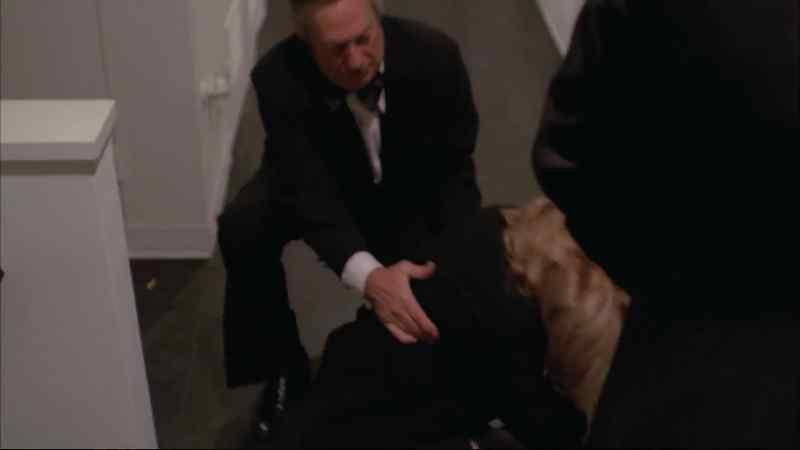 Ow. - Leave her alone, Leo. She'll get up
