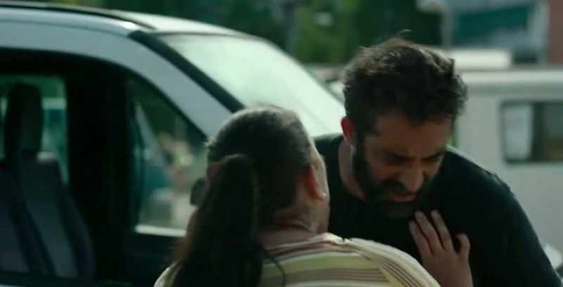 Paco, let her go! Please!