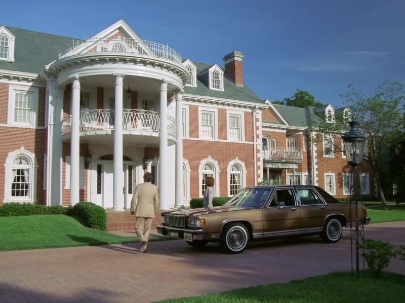 [Pam] Oh, it's a beautiful house, isn't it?